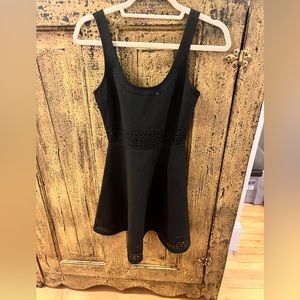 Elizabeth and James. Black dress.